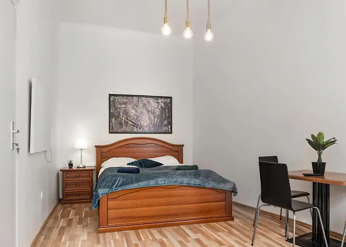 Budget & Friendly 1Br Apartment Well Connected