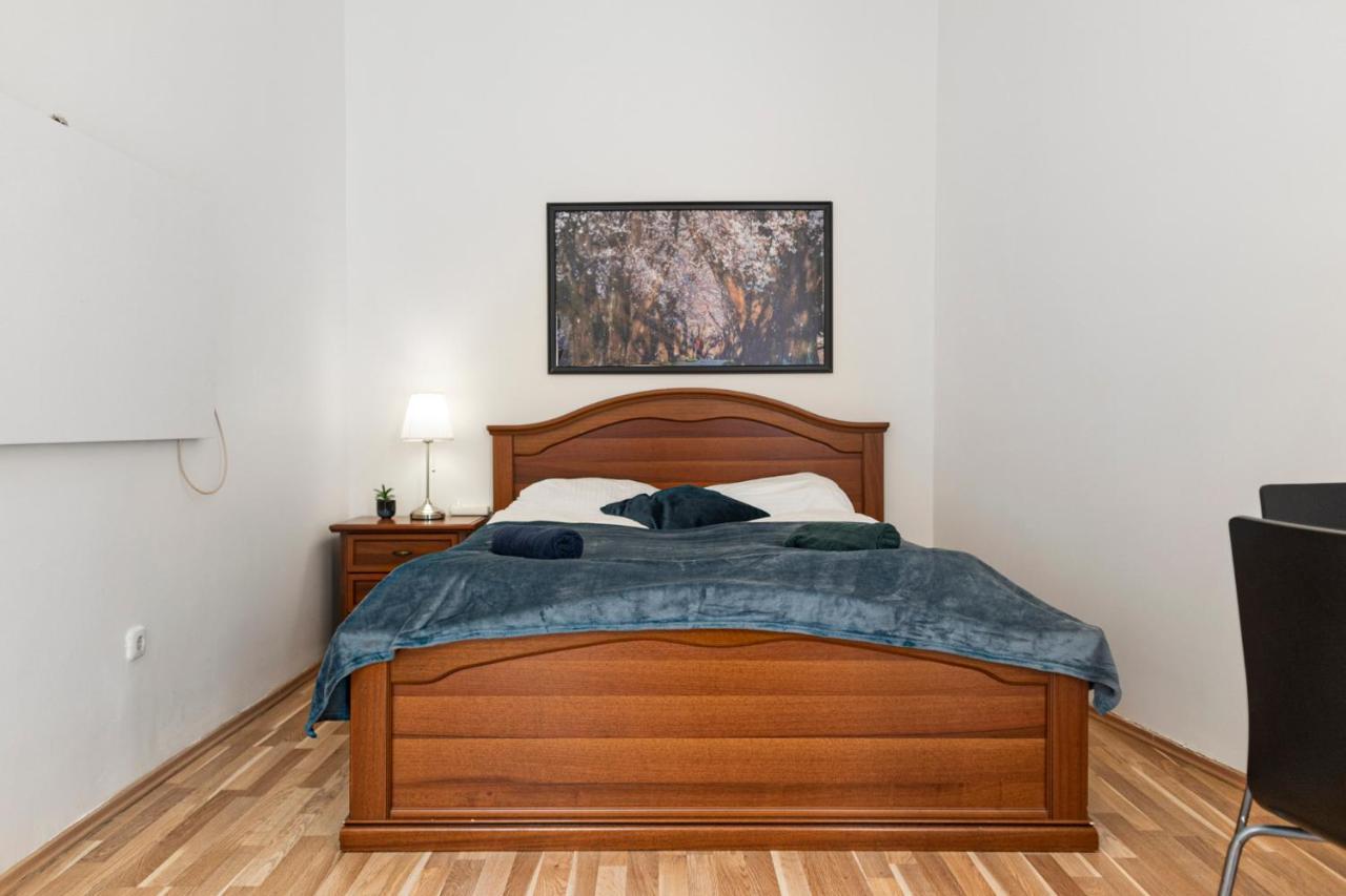 Apartment Budget & Friendly 1br Well Connected